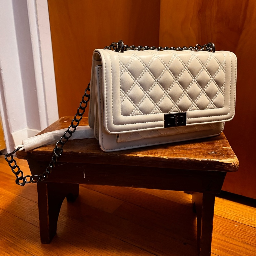 Elegant Ivory Cream Medium Quilted Classic Flap PU Vegan Leather NWOT